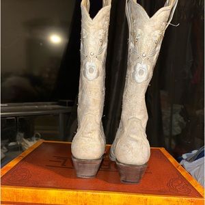 White western boots with rhinestone.